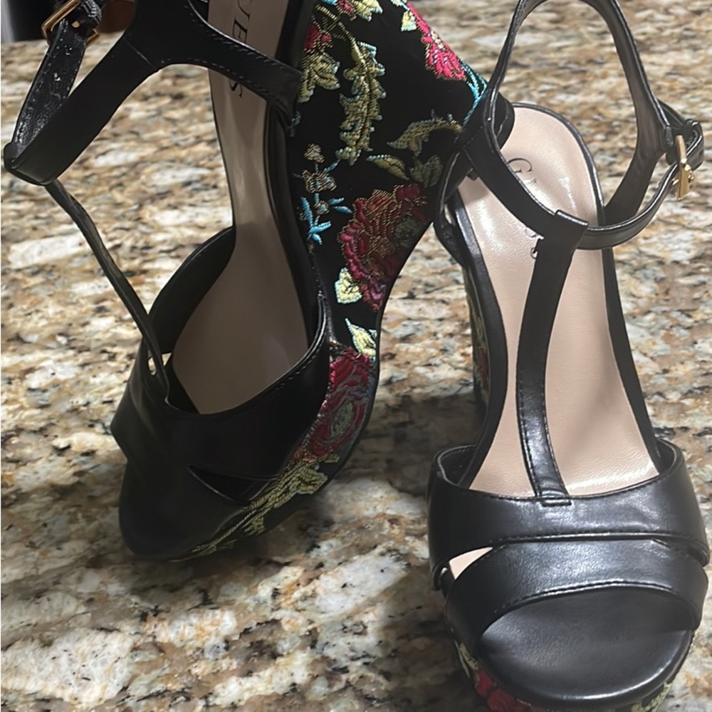Elegant Black Floral Women's Sandals